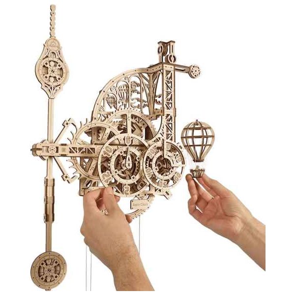 Ugears "Aero Wanduhr mit Pendel"  Mechanischer DIY 3D Modellbausatz - myshop-ffm