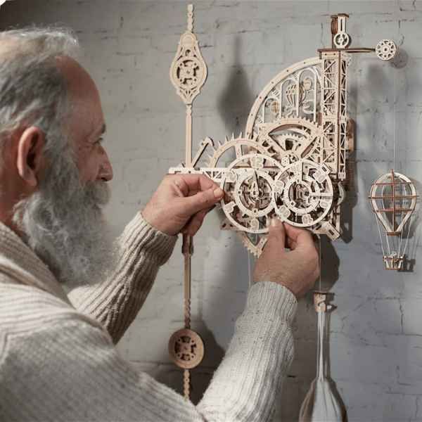 Ugears "Aero Wanduhr mit Pendel"  Mechanischer DIY 3D Modellbausatz - myshop-ffm