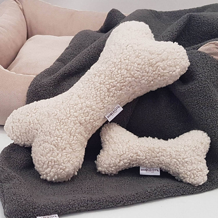 DOGS in the CITY Plüschknochen Paddy Creme | 2 Größen