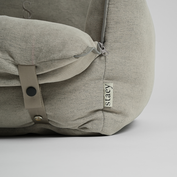 Staey - Fenja 2-in-1 Autositz | Düne