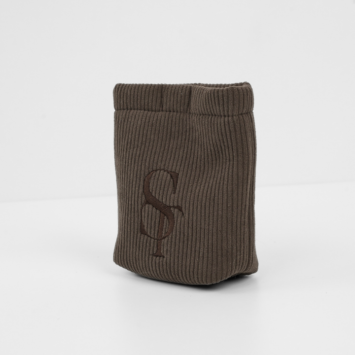 Staey - Elma Leckerli-Tasche mit Kotbeutelhalter | Dunkle Eiche