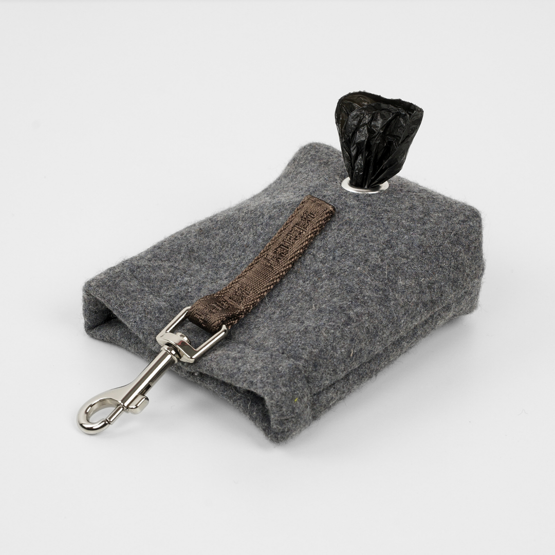 Staey - Elma-Leckerli-Tasche mit Kotbeutelhalter | Stein