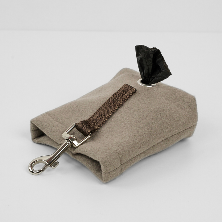 Staey - Elma Leckerli-Tasche mit Kotbeutelhalter | Sand