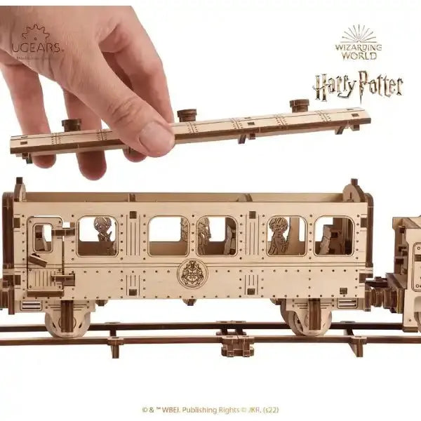 UGEARS Hogwarts Express™ | Harry Potter mit magischen Funktionen